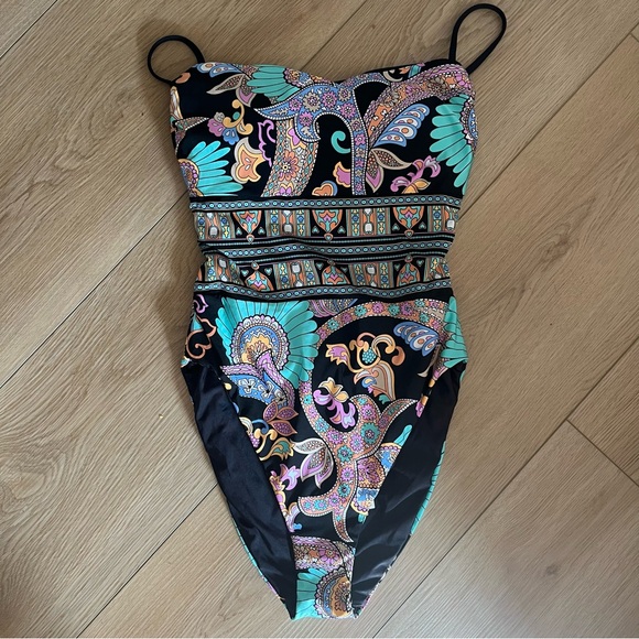 Sunshine 79 Paisley Patchwork Reversible Bandeau One Piece Swimsuit - Picture 6 of 16